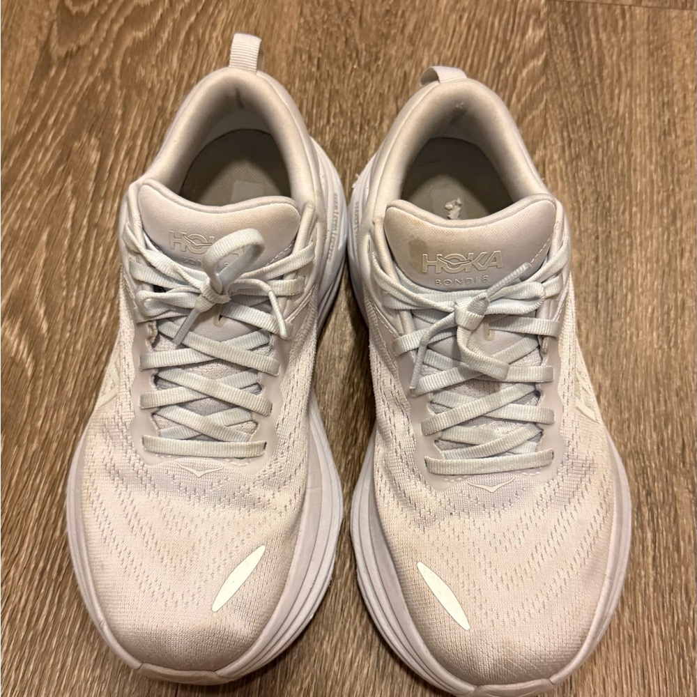 Hoka White Bondi 8